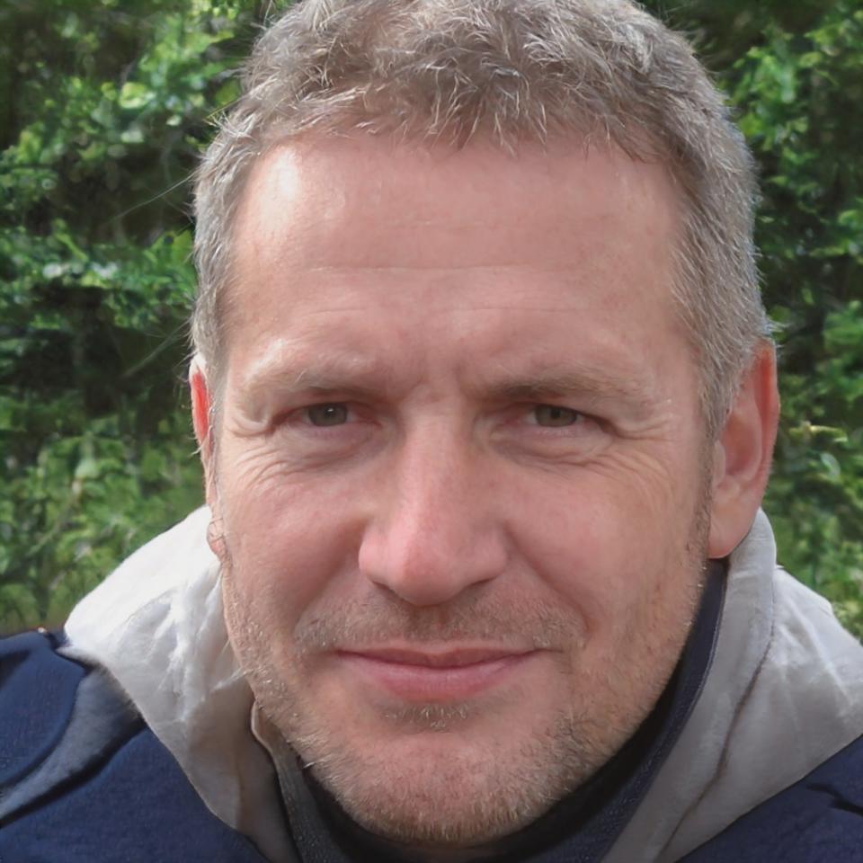 Ritratto di Luca Martinelli