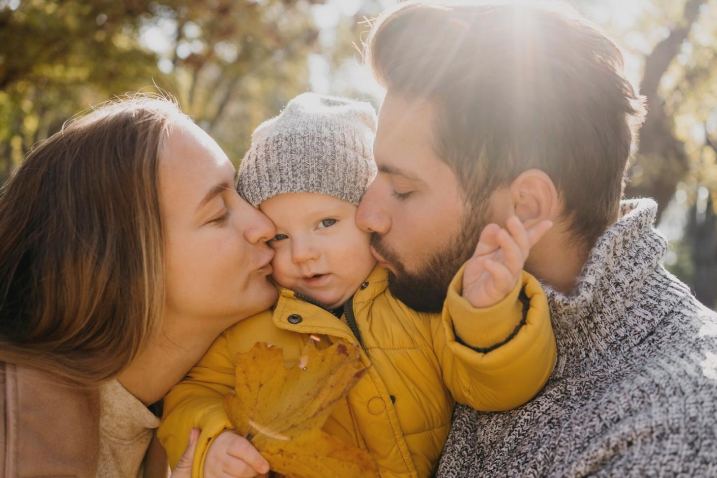 Famiglia che pianifica insieme il futuro professionale
